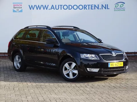 Skoda Octavia Combi 1.2 TSI Greentech Ambition|TREKHAAK|