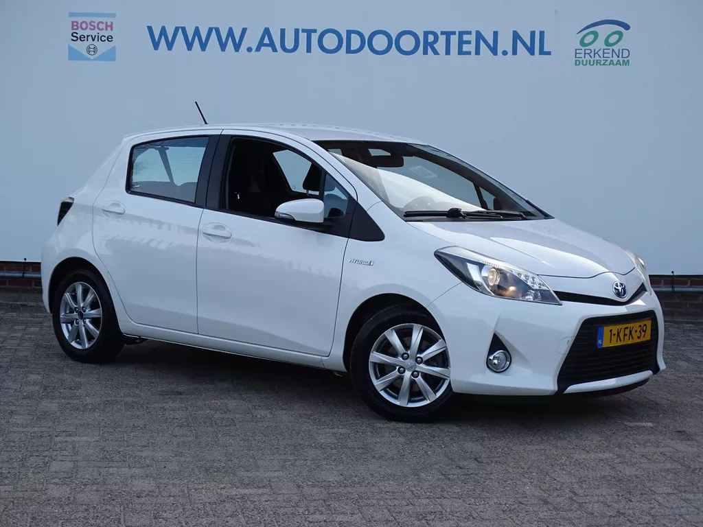 Toyota Yaris 1.5 Full Hybrid Aspiration|CAM|NAV|