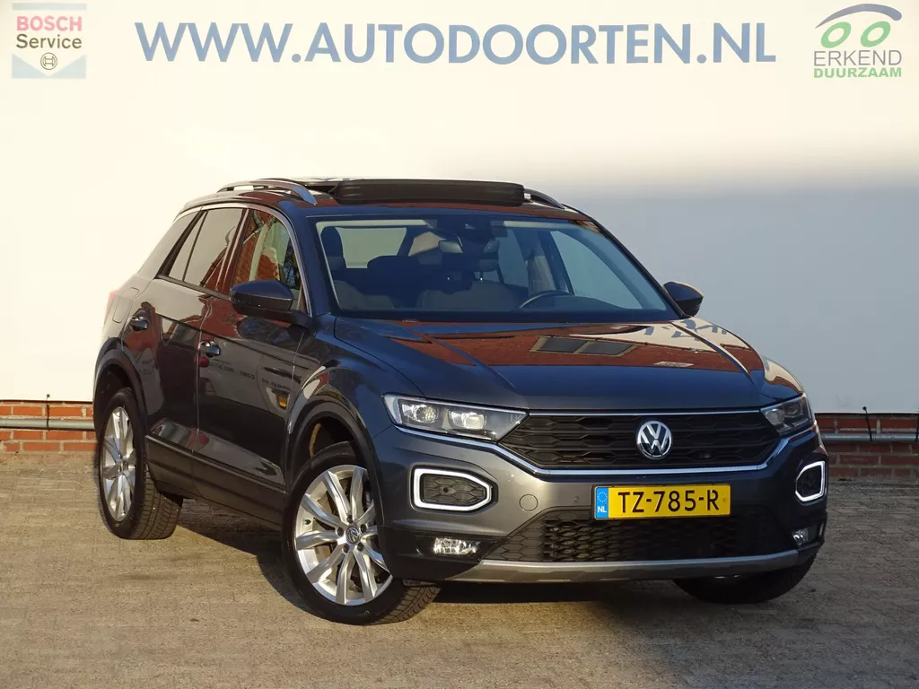 Volkswagen T-Roc 1.0 TSI Style|Pano|Trekhaak|Camera|Adaptive