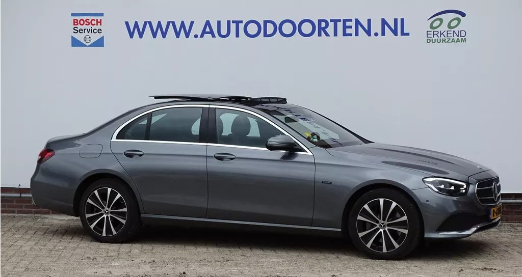 Mercedes-Benz E-klasse 300 e Exclusive Line|Pano|Ambiance|Snel Binnen