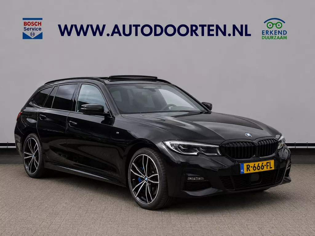 BMW 3-serie Touring 330e High Executive|Pano|Trekhaak|Leder|Adaptive