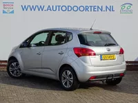 Kia Venga 1.6 CVVT DynamicPLusLine|Trekhaak|Camera|Clima Foto